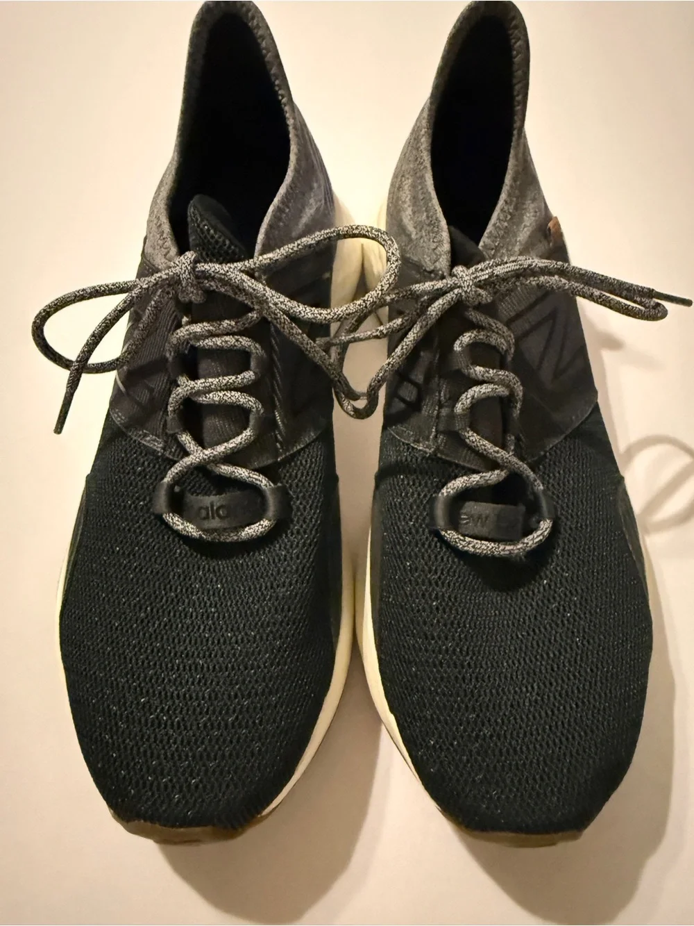 New Balance Fresh Foam Roav V1 Sneakers (Black, 9.5)